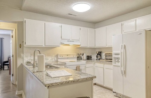 North Charleston House | Charming 4-Bed Retreat: Central Location!