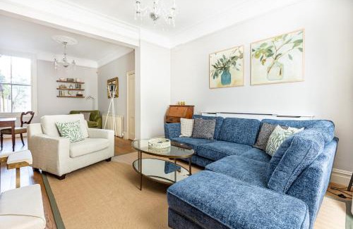 Clapham Apartment | Charming 4 Bed Victorian House in Clapham Old Town