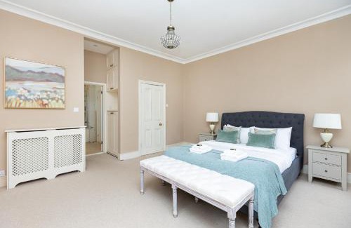 Clapham Apartment | Charming 4 Bed Victorian House in Clapham Old Town