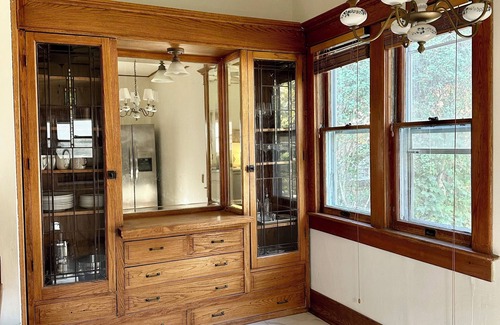 Viroqua House | Charming 4-bedroom 2.5 bathroom Queen Anne home in heart of Viroqua.