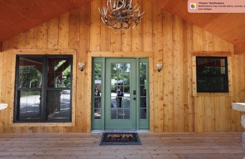 Imperial Cabin | Charming 4-bedroom cabin with fitness room and AC in Imperial