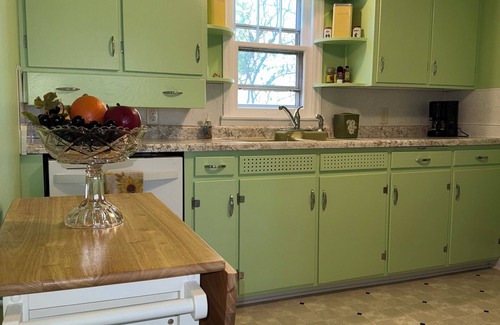 Wautoma Cottage | Charming 4-bedroom cottage in Wonderful Wautoma with WiFi, AC and lake frontage