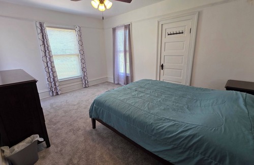 Medina Other | Charming 4-bedroom farmhouse in Waterloo with fully updated interior.