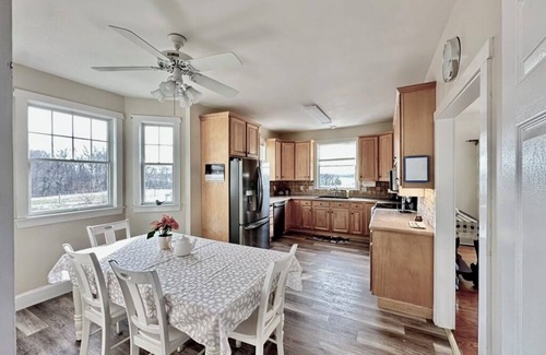 Elkton Other | Charming 4-bedroom Farmhouse with Large In-Ground Swimming Pool and River View
