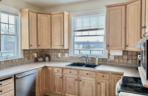 Elkton Other | Charming 4-bedroom Farmhouse with Large In-Ground Swimming Pool and River View