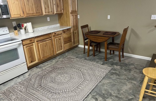 Fort Scott House | Charming 4-bedroom house with AC in Fort Scott