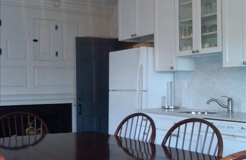 Farmington House | Charming 4 Bedroom Historic House in Farmington, ~CT~