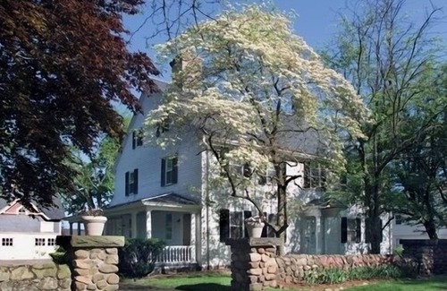 Farmington House | Charming 4 Bedroom Historic House in Farmington, ~CT~