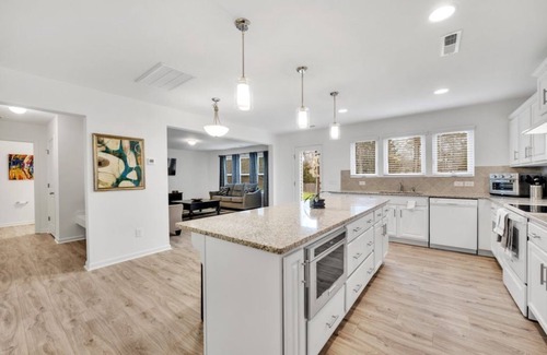 Charlotte House | Charming 4-bedroom house in nice Charlotte