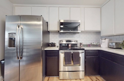 Merry Oaks House | Charming 4-bedroom home with garage and Wi-Fi in Nashville