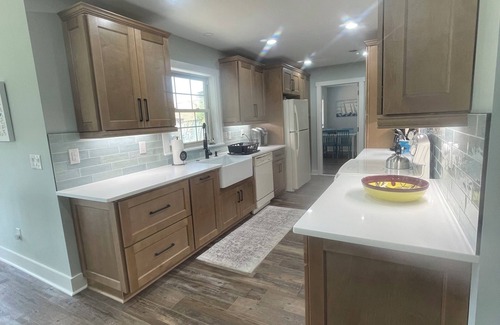 Boiling Spring Lakes House | Charming 4-bedroom house with AC, WiFi in welcoming Southport