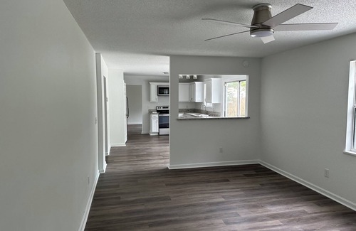 Huntcliff House | Charming 4-bedroom house with AC and WiFi in amazing Columbia