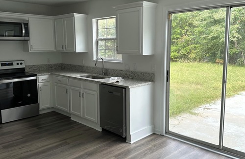 Huntcliff House | Charming 4-bedroom house with WiFi and AC in brilliant Columbia