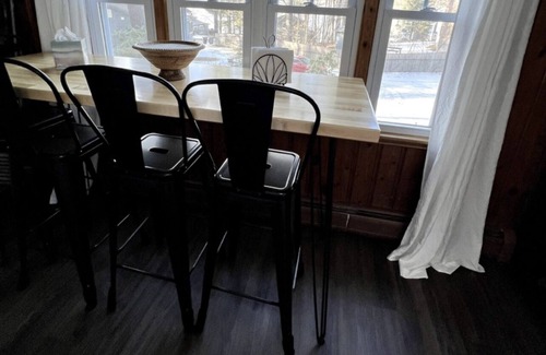 Franklin House | Charming 4-bedroom house with WiFi, AC in welcoming Franklin