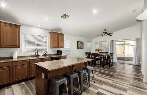 Canyon Trails House | Charming 4-bedroom house with WiFi and AC in wonderful Goodyear