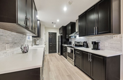 Richmond House | Charming 4-bedroom house with AC, WiFi in marvelous Richmond