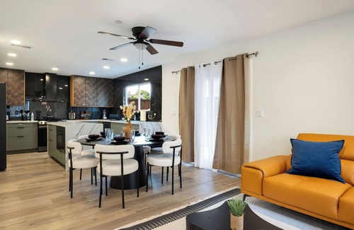 Northside House | Charming 4-bedroom house with mini putt and WiFi in fabulous San Jose