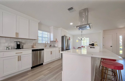 George Bush Park/Eldridge House | Charming 4-bedroom house with AC, WiFi in marvelous Houston