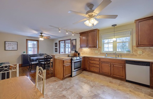 Palmyra House | Charming 4-bedroom house - 30+ day rental