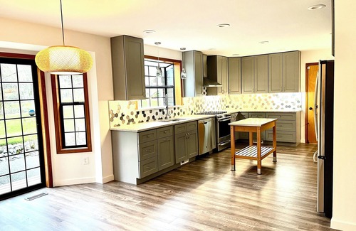 Union Hill-Novelty Hill House | Charming 4-bedroom house with AC and WiFi in Redmond