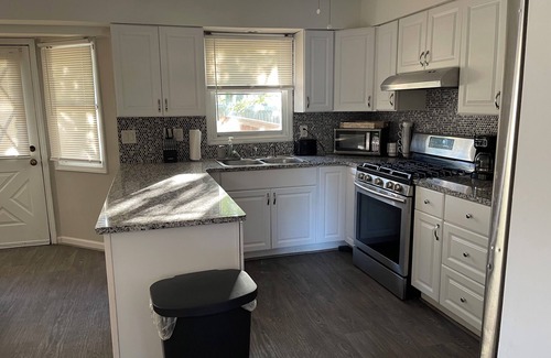 Parma House | Charming 4-bedroom house with lots of place to gather and make memories in Parma