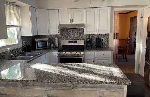 Parma House | Charming 4-bedroom house with lots of place to gather and make memories in Parma