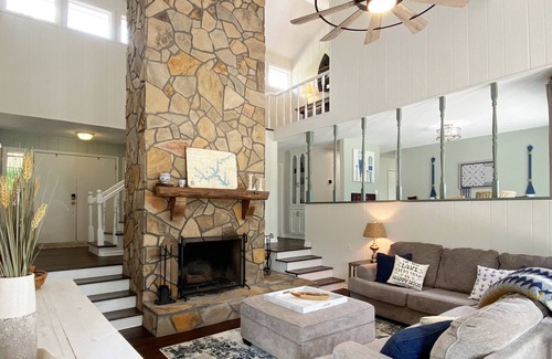 Eatonton House | Charming 4-bedroom lake house a stone's throw from beautiful Lake Sinclair