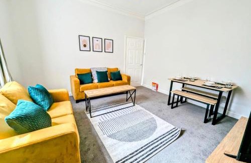 Blyth House | Charming 4-bedroom Retreat In Blyth