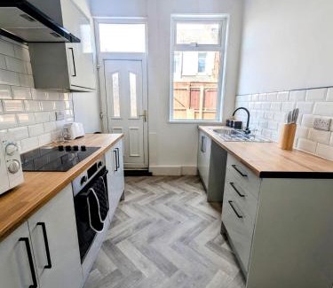 Blyth House | Charming 4-bedroom Retreat In Blyth
