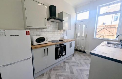 Blyth House | Charming 4-bedroom Retreat In Blyth
