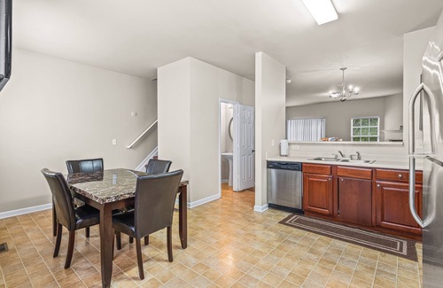 Atlanta House | Charming 4 Bedroom Townhouse with 3 Levels