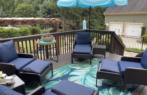 Evans House | Charming 4 bedroom two story home in a golf course neighborhood.