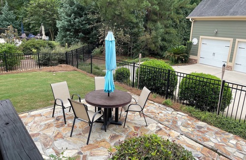Evans House | Charming 4 bedroom two story home in a golf course neighborhood.
