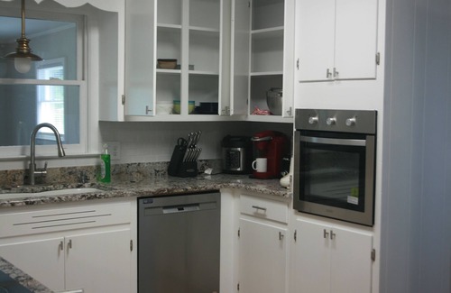 Chapel Hill House | Charming 4-Bedroom Retreat Near UNC