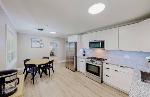 Fayetteville House | Charming 4-bedroom house with Bonus room in Fayetteville