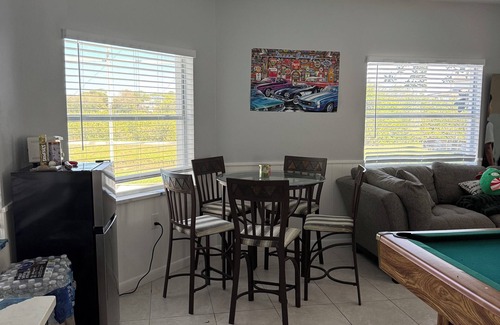 Palm Harbor House | Charming 4-bedroom waterfront home in Palm harbor, Florida