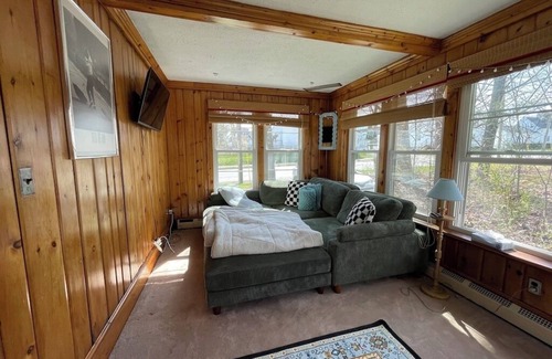 Southern Coast House | Charming 4BDR house in peaceful, beachy Saco