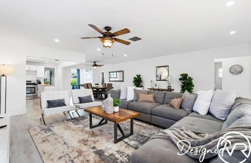 Dania Beach House | Charming 4BR Home w Private Pool