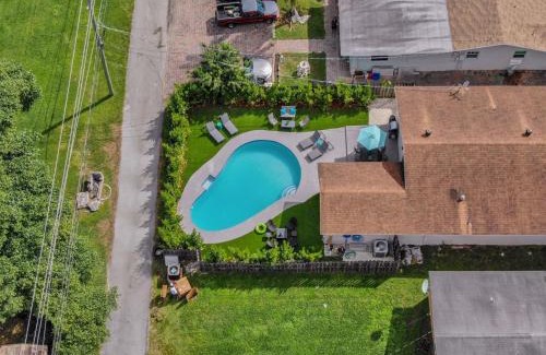 Dania Beach House | Charming 4BR Home w Private Pool