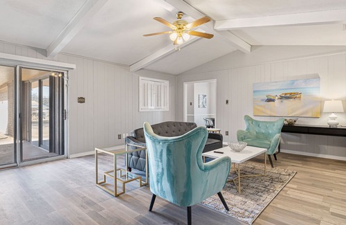Oak Cliff House | Charming 4BR house / Game Room! 15 Min to Downtown