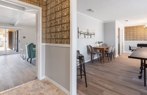 Oak Cliff House | Charming 4BR house / Game Room! 15 Min to Downtown