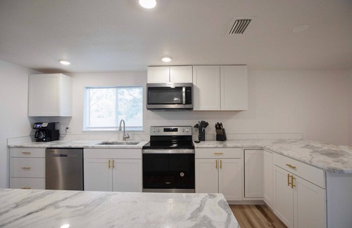 Bayshore Gardens House | Charming 4BR Retreat in Bradenton with Pool & Grill