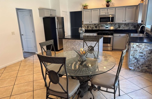 Cliftondale House | Charming 4BR Urban Oasis Near Airport, Downtown & Six Flags!
