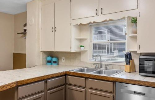 Grand Rapids House | Charming 4BR Westside Home in Beer City USA