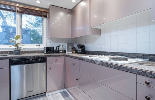Forest Hill South House | Charming 5-Bedroom Forest Hill Home