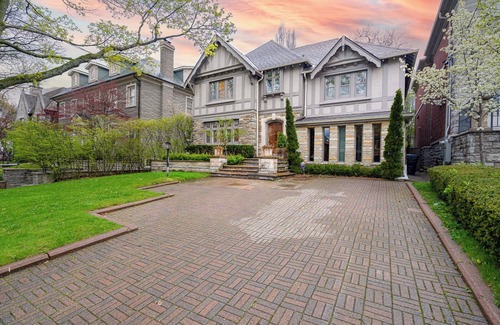Forest Hill South House | Charming 5-Bedroom Forest Hill Home