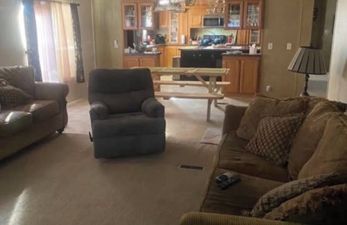 Buras-Triumph House | Charming 5-bedroom mobile home with AC in Buras