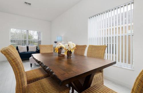 Highgate Park Villa | Charming 5Br Villa With Private Pool Near Disney
