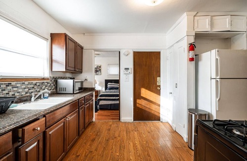 Milwaukee House | Charming 6BR Home in Milwaukee’s Historic District
