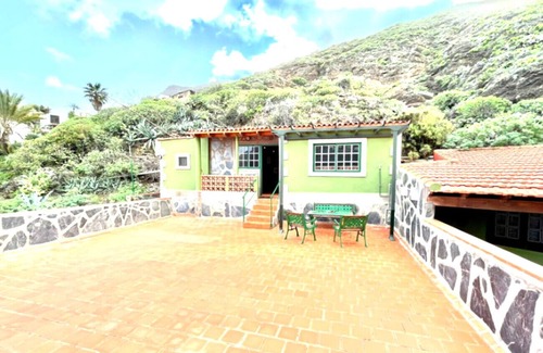 Hermigua Cottage | Charming accommodation with sea views, WIFI terrace and BBQ